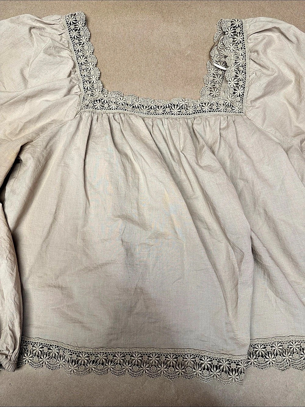 Old Navy Lace-Trim Blouse in Tan Size Large